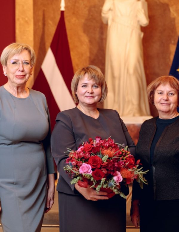 „Repharm” ieguldījums veselības aprūpes attīstībā atzīmēts ar Ministru kabineta balvu Stellai Lapiņai